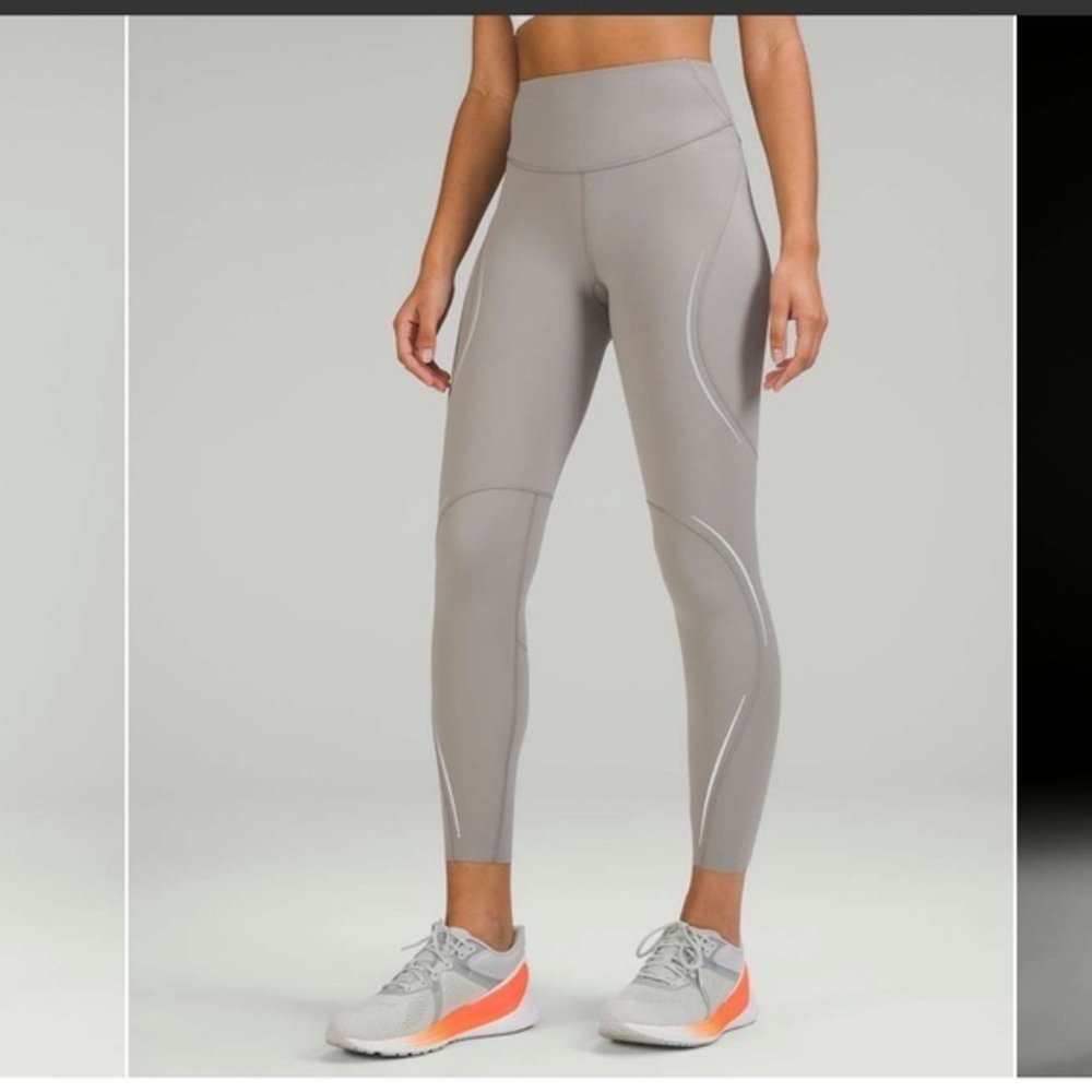 Lululemon Base Pace High-Rise Reflective Tight 25" Size 12